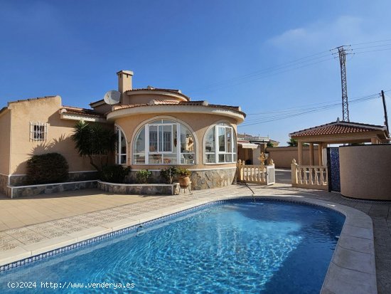 Villa en venta en Rojales (Alicante)