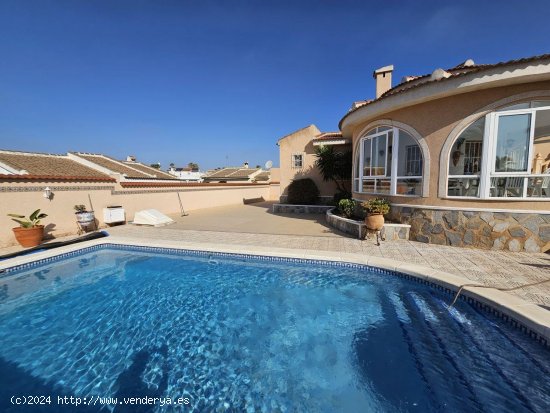 Villa en venta en Rojales (Alicante)