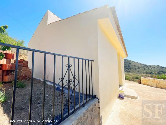 Villa en venta en Colmenar (Málaga)