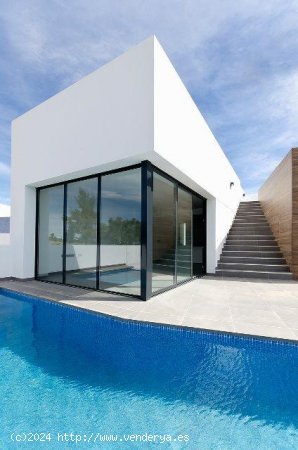 Villa en venta en Algorfa (Alicante)