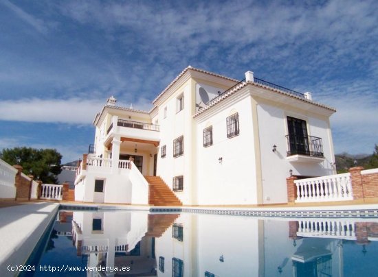 Villa en venta en Frigiliana (Málaga)