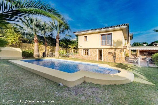 Casa en venta en La Nucia (Alicante)