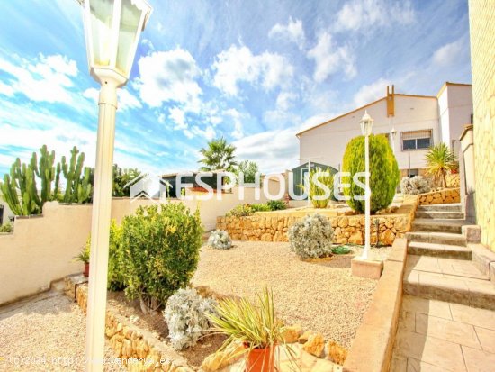  Casa en venta en La Nucia (Alicante) 