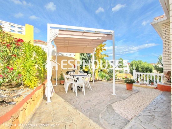 Casa en venta en La Nucia (Alicante)