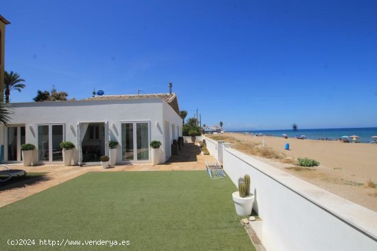 Villa en venta en Dénia (Alicante)