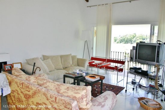 Apartamento en venta en Benahavís (Málaga)