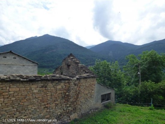 Edificio en venta en Broto (Huesca)