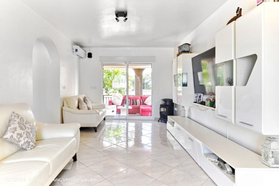 Villa en venta en Pilar de la Horadada (Alicante)