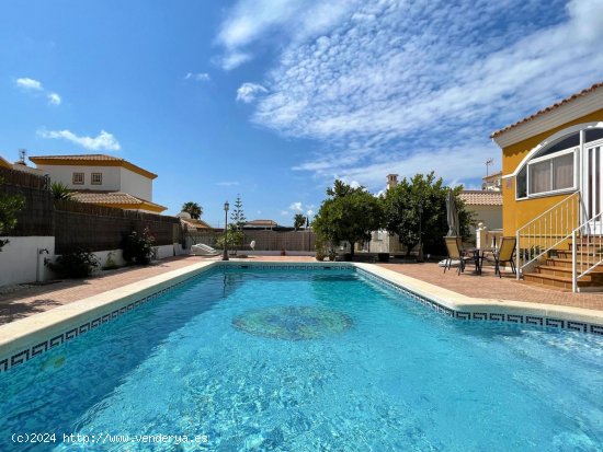 Villa en venta en Elche (Alicante)