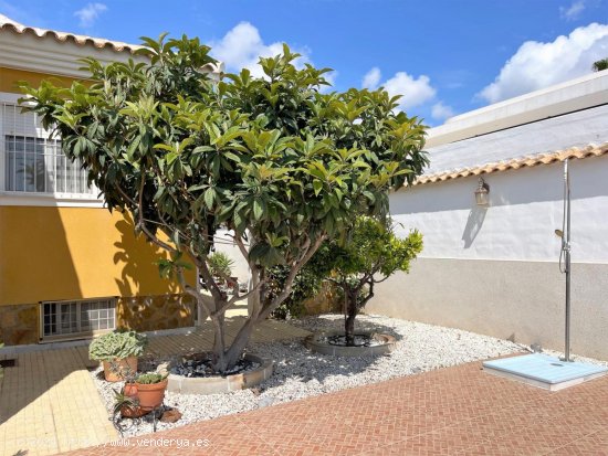 Villa en venta en Elche (Alicante)