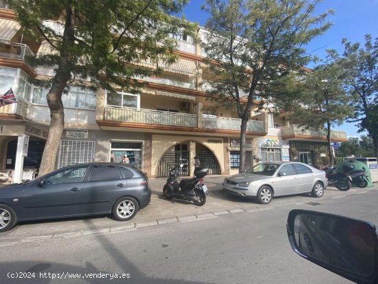 Local en venta en Fuengirola (Málaga)