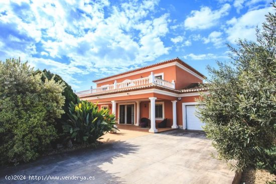 Villa en venta en Dénia (Alicante)