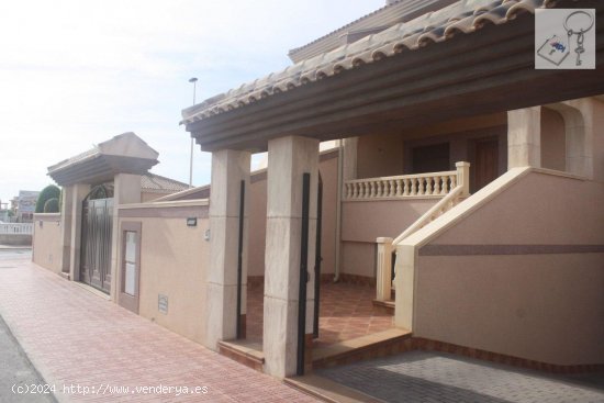  Casa en venta a estrenar en Torrevieja (Alicante) 