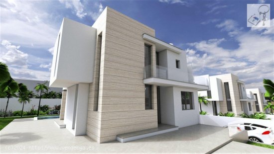 Villa en venta a estrenar en Torrevieja (Alicante)