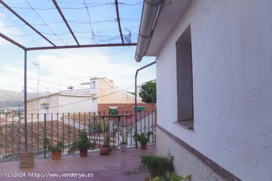 Casa en venta en Benamocarra (Málaga)