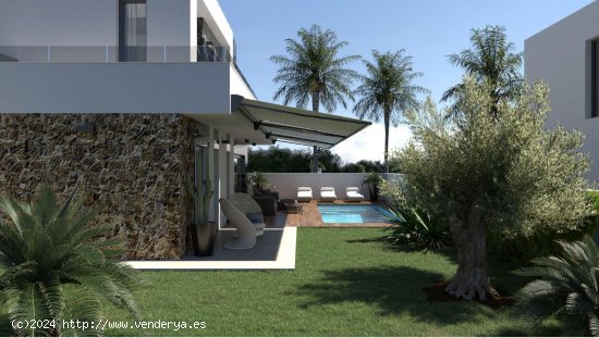 Villa en venta a estrenar en Torrevieja (Alicante)