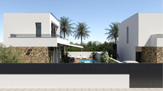 Villa en venta a estrenar en Torrevieja (Alicante)