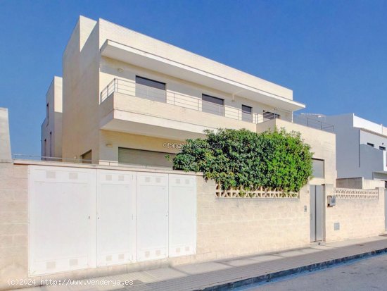 Villa en venta en Beniarjó (Valencia)