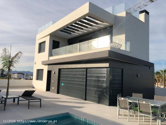 Villa en venta a estrenar en Algorfa (Alicante)