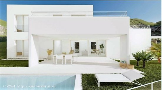 Villa en venta a estrenar en Dénia (Alicante)