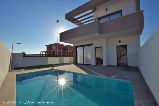 Villa en venta a estrenar en Los Montesinos (Alicante)