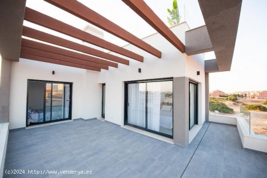 Villa en venta a estrenar en Los Montesinos (Alicante)