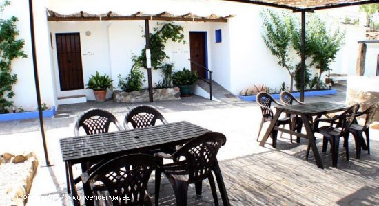 Hotel en venta en Guaro (Málaga)