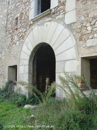 Finca en venta en Riells i Viabrea (Girona)