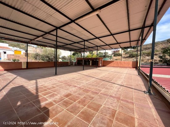 Casa en venta en Vélez de Benaudalla (Granada)