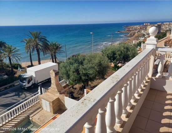 Chalet en venta en Torrevieja (Alicante)