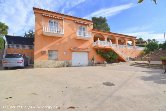 Villa en venta en Alzira (Valencia)