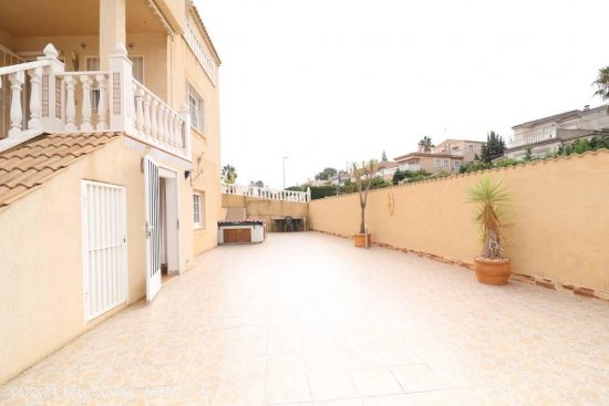  Chalet en venta en Torrevieja (Alicante) 