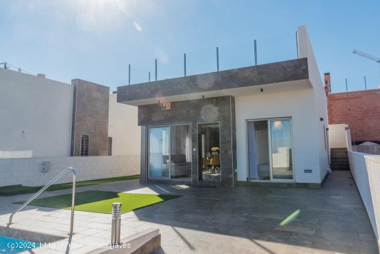 Villa en venta a estrenar en Orihuela (Alicante)