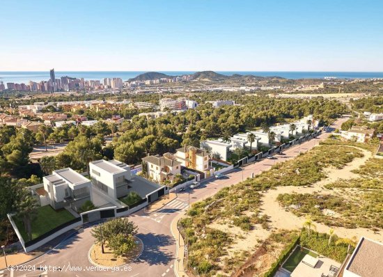 Villa en venta en construcción en Benidorm (Alicante)