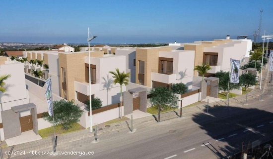 Villa en venta en construcción en Algorfa (Alicante)