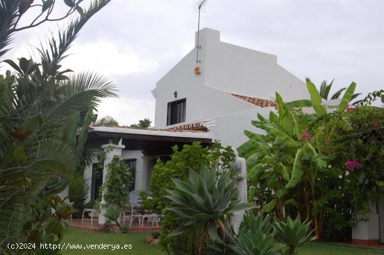  Villa en venta en Marbella (Málaga) 