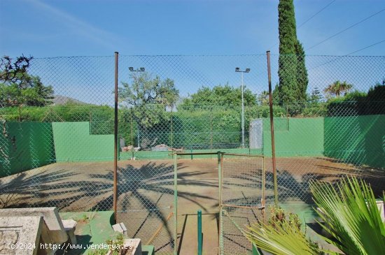 Villa en venta en Marbella (Málaga)