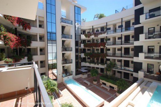 Apartamento en venta en Estepona (Málaga)