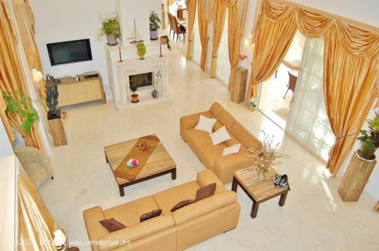 Villa en venta en Marbella (Málaga)