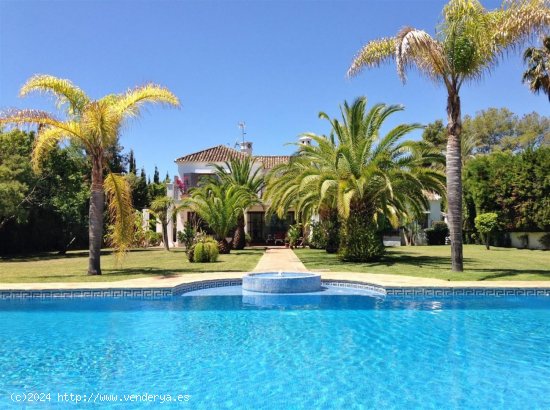  Villa en venta en Marbella (Málaga) 