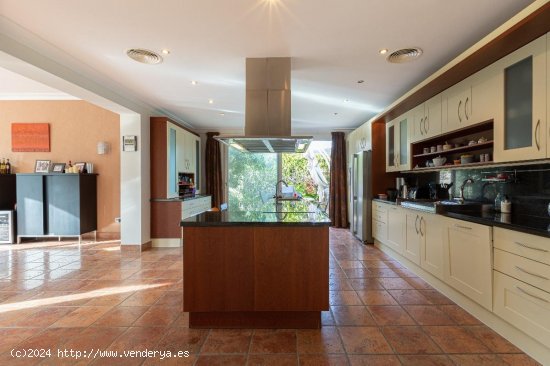 Villa en venta en Marbella (Málaga)