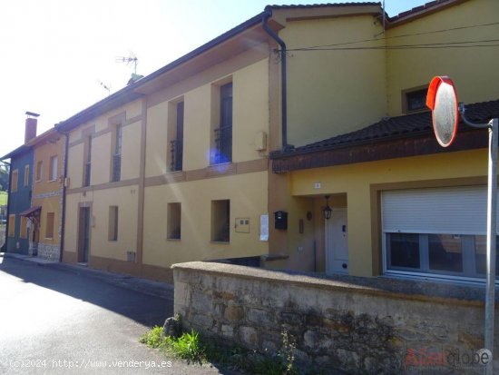 Casa en venta en Oviedo (Asturias)