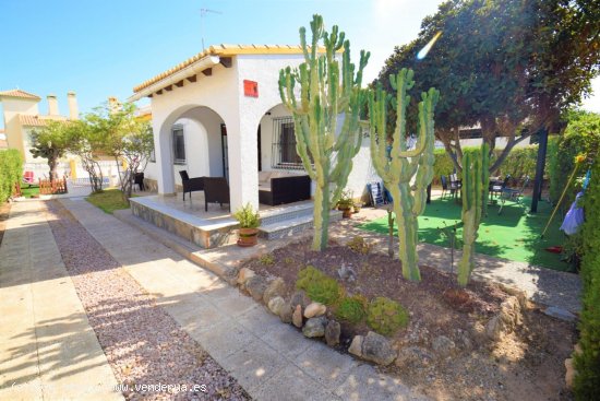  Villa en venta en Orihuela (Alicante) 