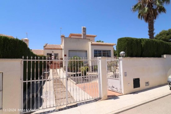 Chalet en venta en Orihuela (Alicante)