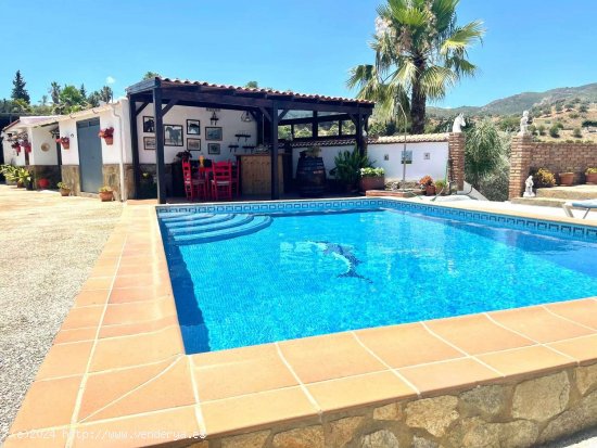 Finca en venta en Alhaurín de la Torre (Málaga)