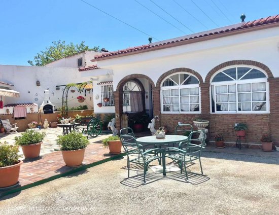 Finca en venta en Alhaurín de la Torre (Málaga)