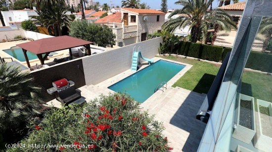  Chalet en venta en Torrevieja (Alicante) 