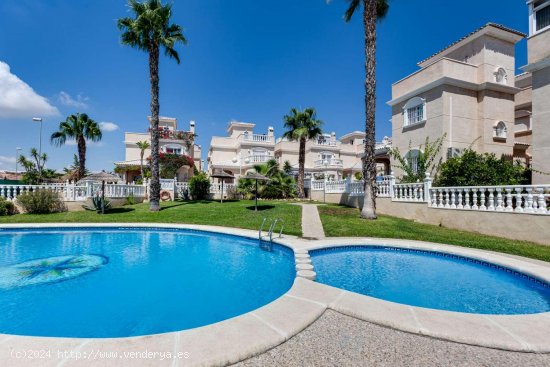 Chalet en venta en Orihuela (Alicante)