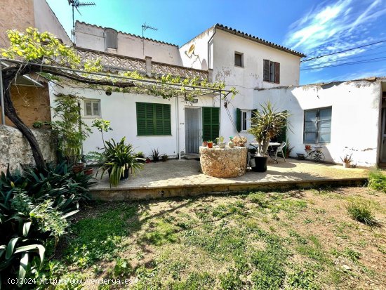 Villa en venta en Santa María del Camí (Baleares)