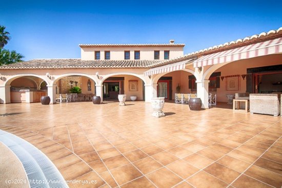 Finca en venta en Benissa (Alicante)